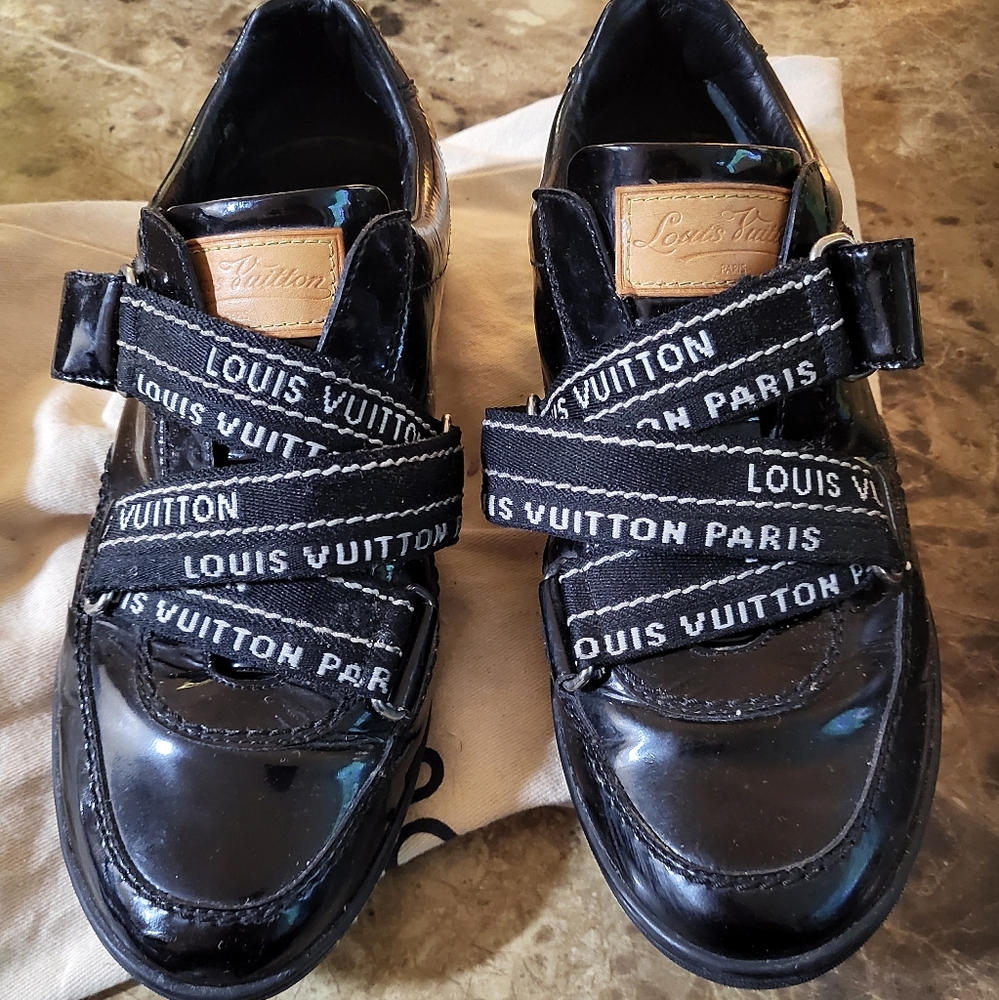 Authentic louis vuition